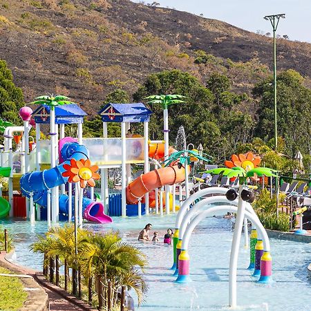 Hotel Golden Park All Inclusive Pocos De Caldas By Nacional Inn Eksteriør bilde Splash Island