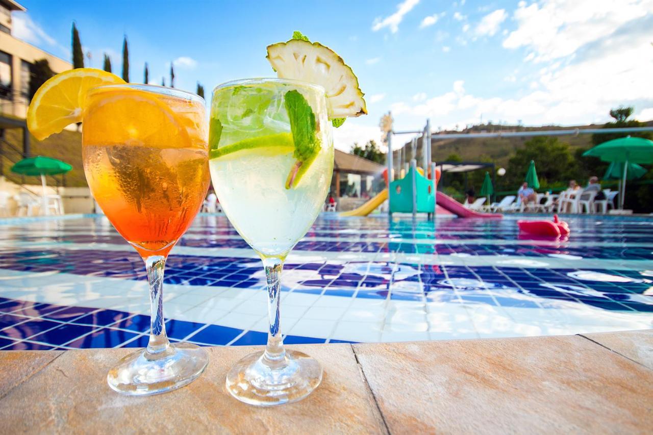 Hotel Golden Park All Inclusive Pocos De Caldas By Nacional Inn Eksteriør bilde Two Aperol Spritz cocktails