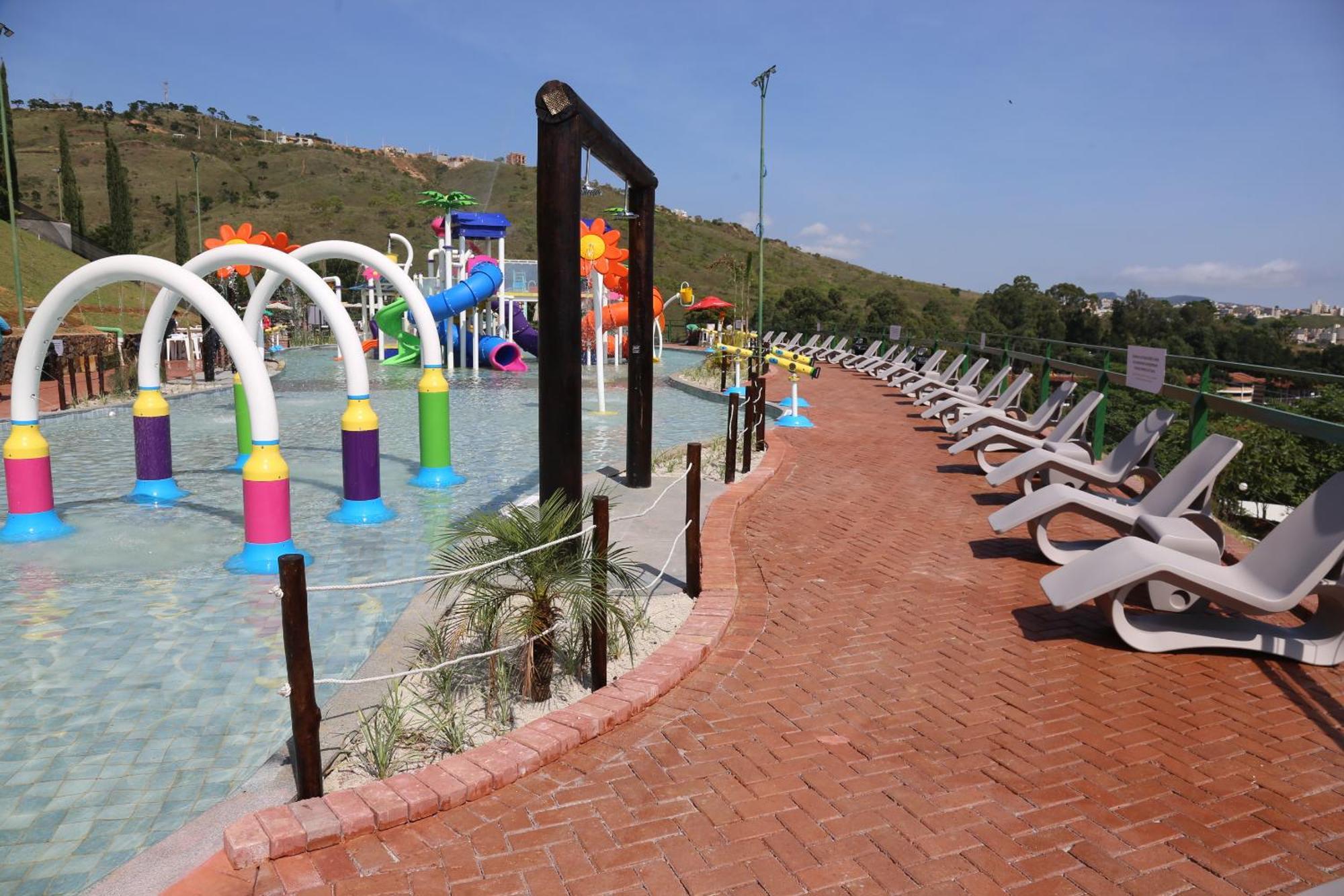 Hotel Golden Park All Inclusive Pocos De Caldas By Nacional Inn Eksteriør bilde Aqua Park