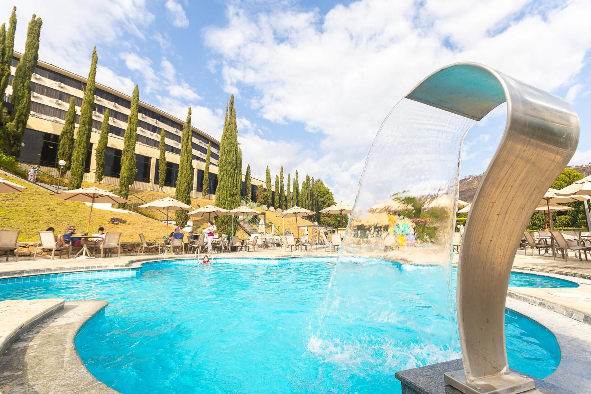 Hotel Golden Park All Inclusive Pocos De Caldas By Nacional Inn Eksteriør bilde The swimming pool at the hotel