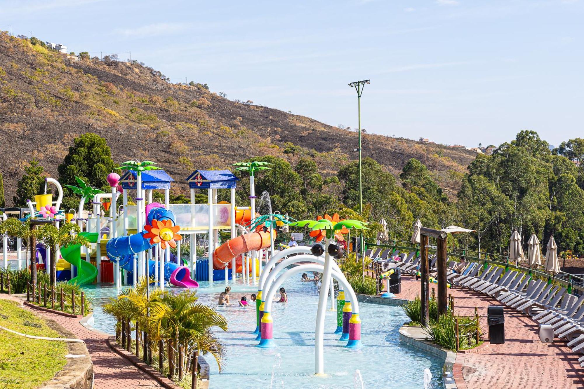 Hotel Golden Park All Inclusive Pocos De Caldas By Nacional Inn Eksteriør bilde Splash Island